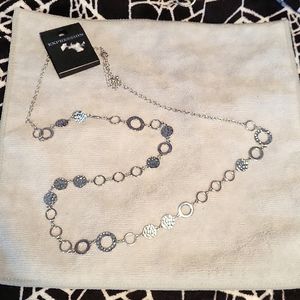 ⚡3/$15⚡ *NEW* EXPRESSION Silver Circle Design Necklace